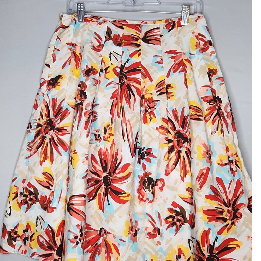 New‎ York & Company Womans Skirt Size 6 Floral print